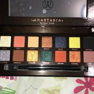 Anastasia Beverly Hills Prism Eyeshadow Palette